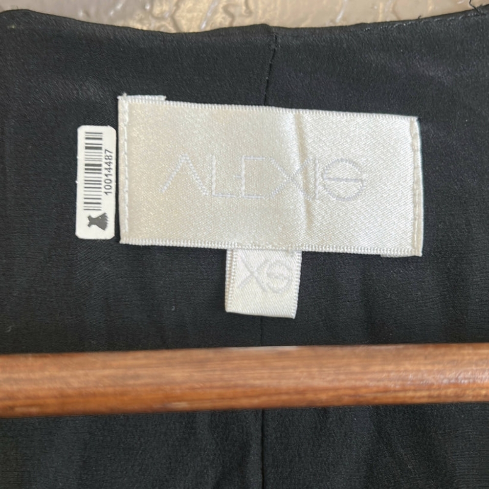 Alexis Cap Sleeve Crew Neck Front Zip Lace Overlay A-line Dress - Picture 4 of 7